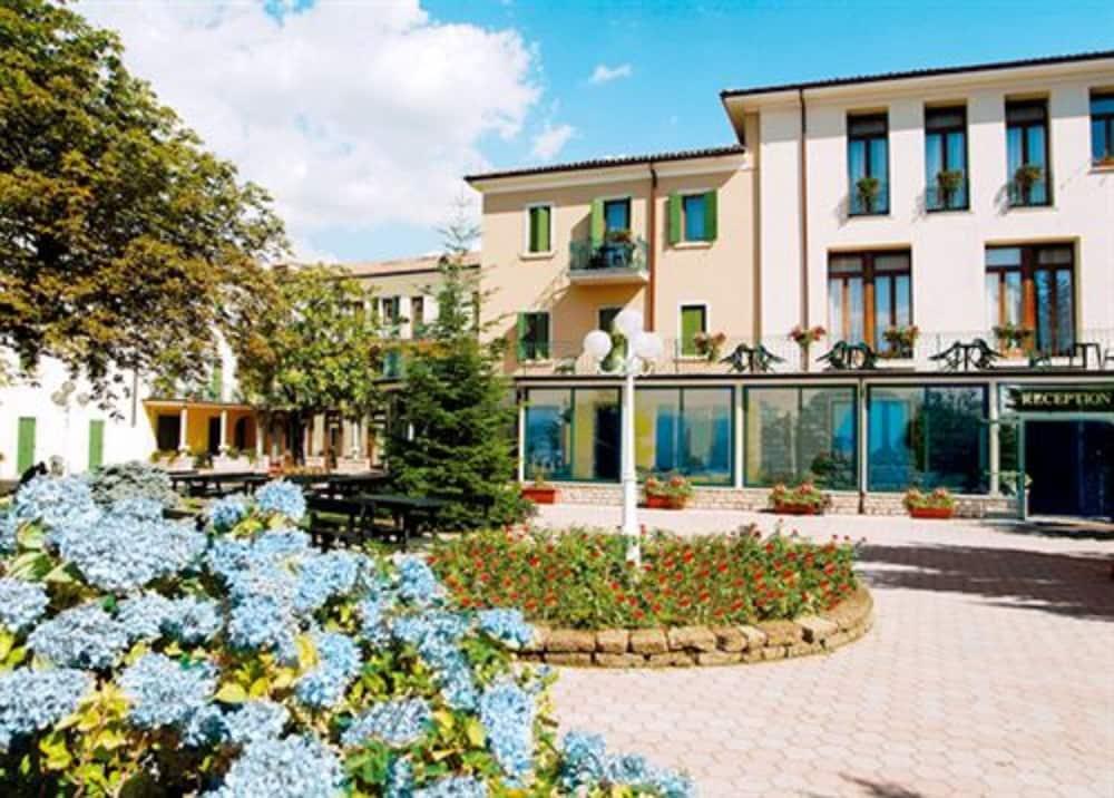 Park Jolanda 3*