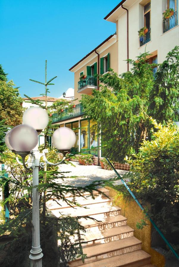 Park Jolanda Hotel